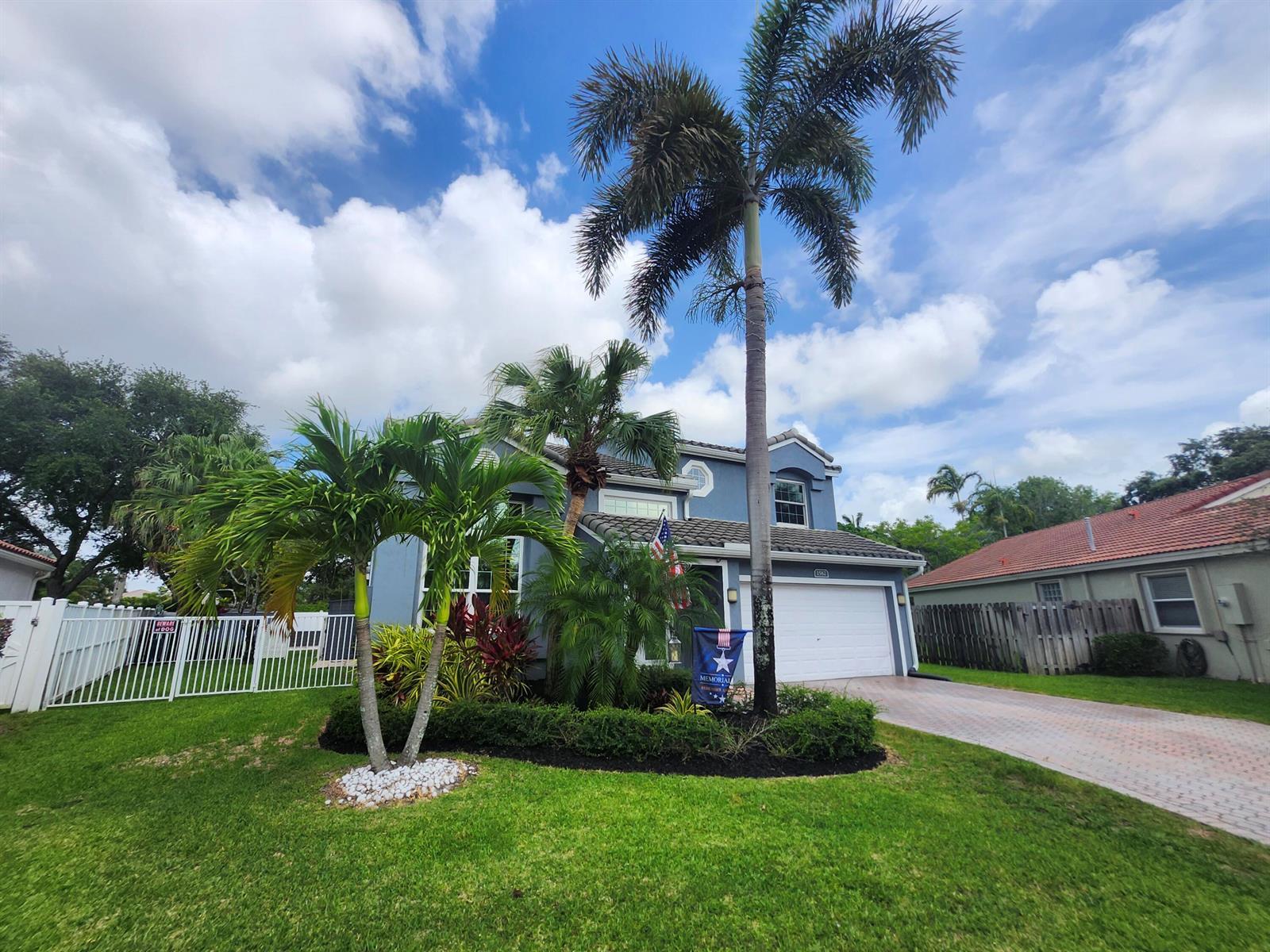 1582 NW 135th Avenue, Pembroke Pines FL 33028 photo 2