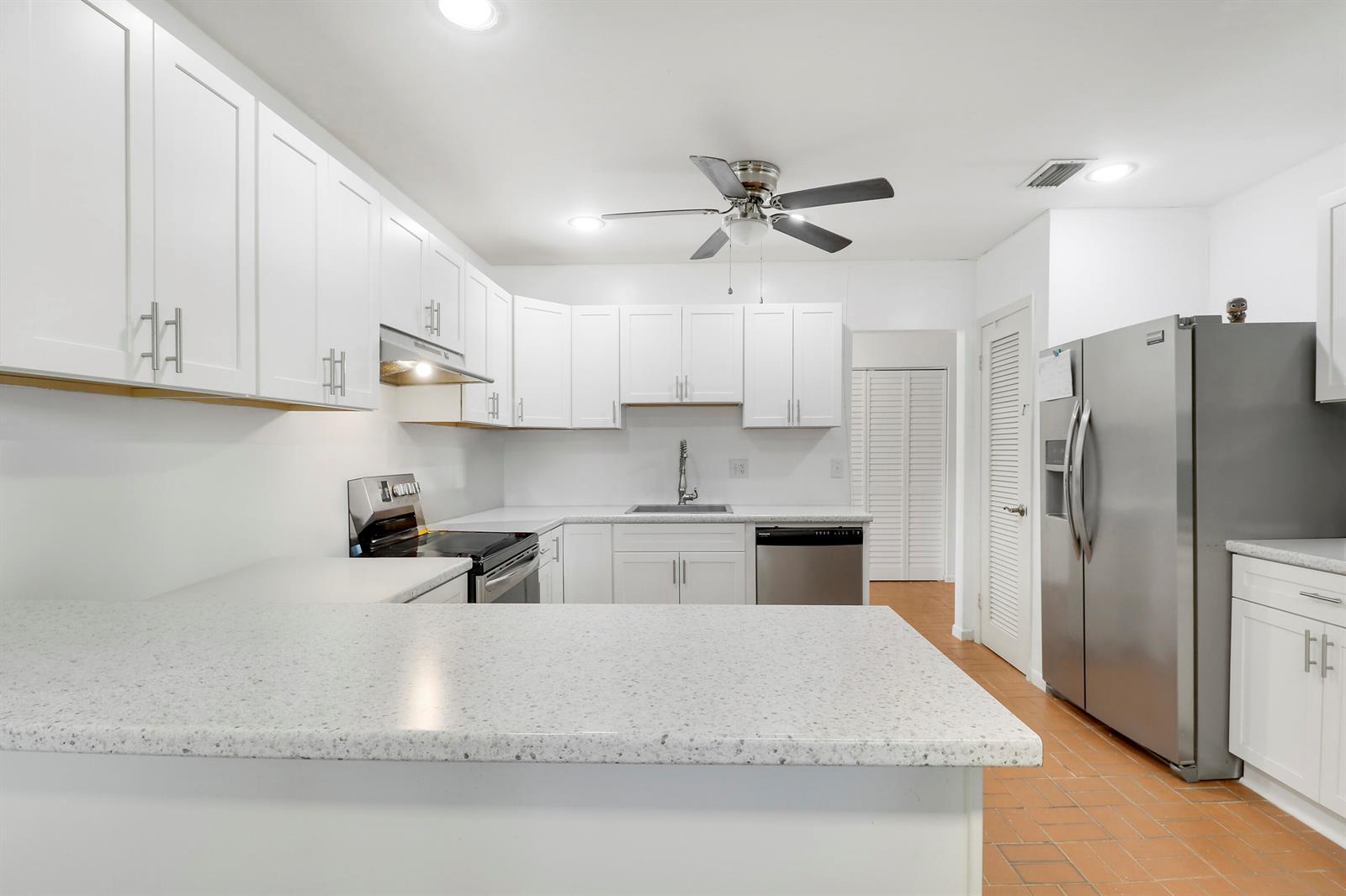 98 Pintail Court, Royal Palm Beach FL 33411 photo 4