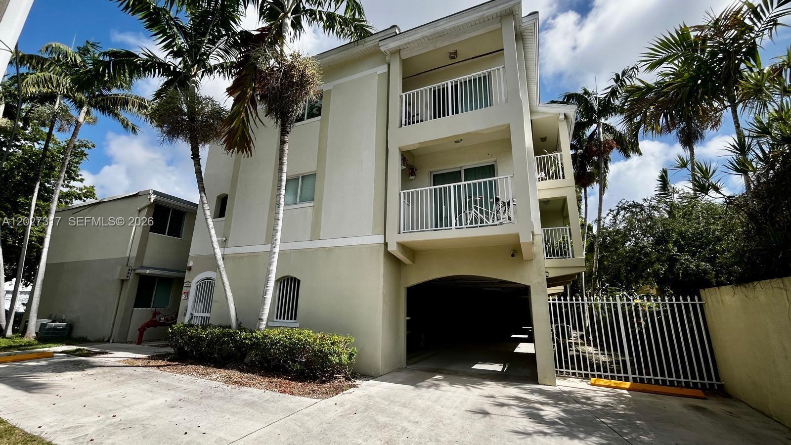 1025 SW 7th Ave # 5, Miami FL 33130 photo 3