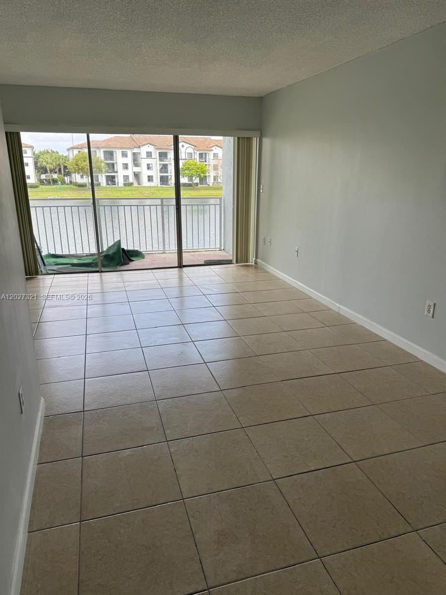 9373 Fontainebleau Blvd # K232, Miami FL 33172 photo 2