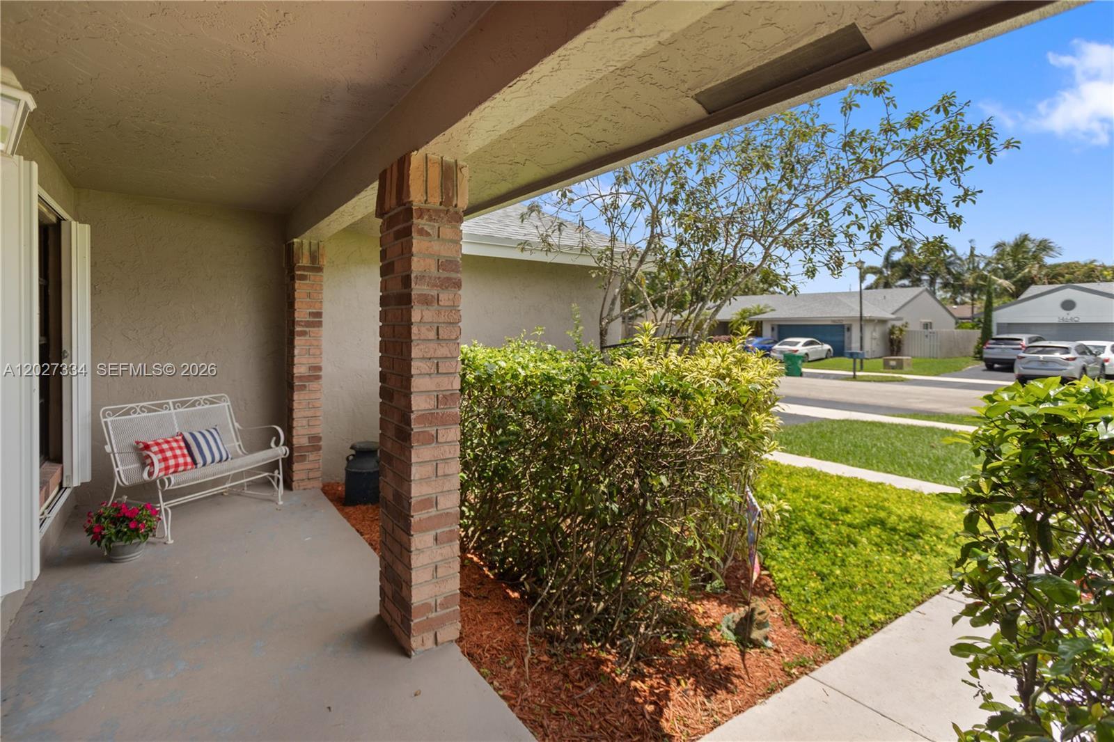 14641 Kirsten Ct, Davie FL 33325 photo 3