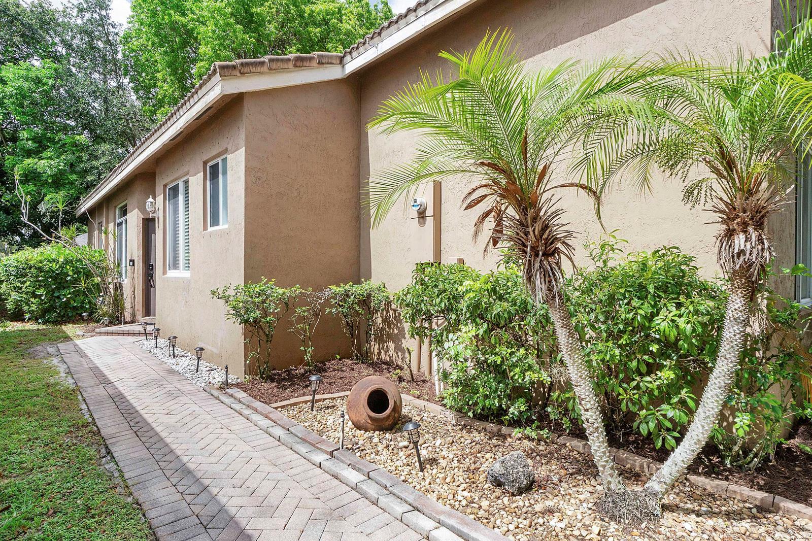 5024 Ibis Court, Coconut Creek FL 33073 photo 3