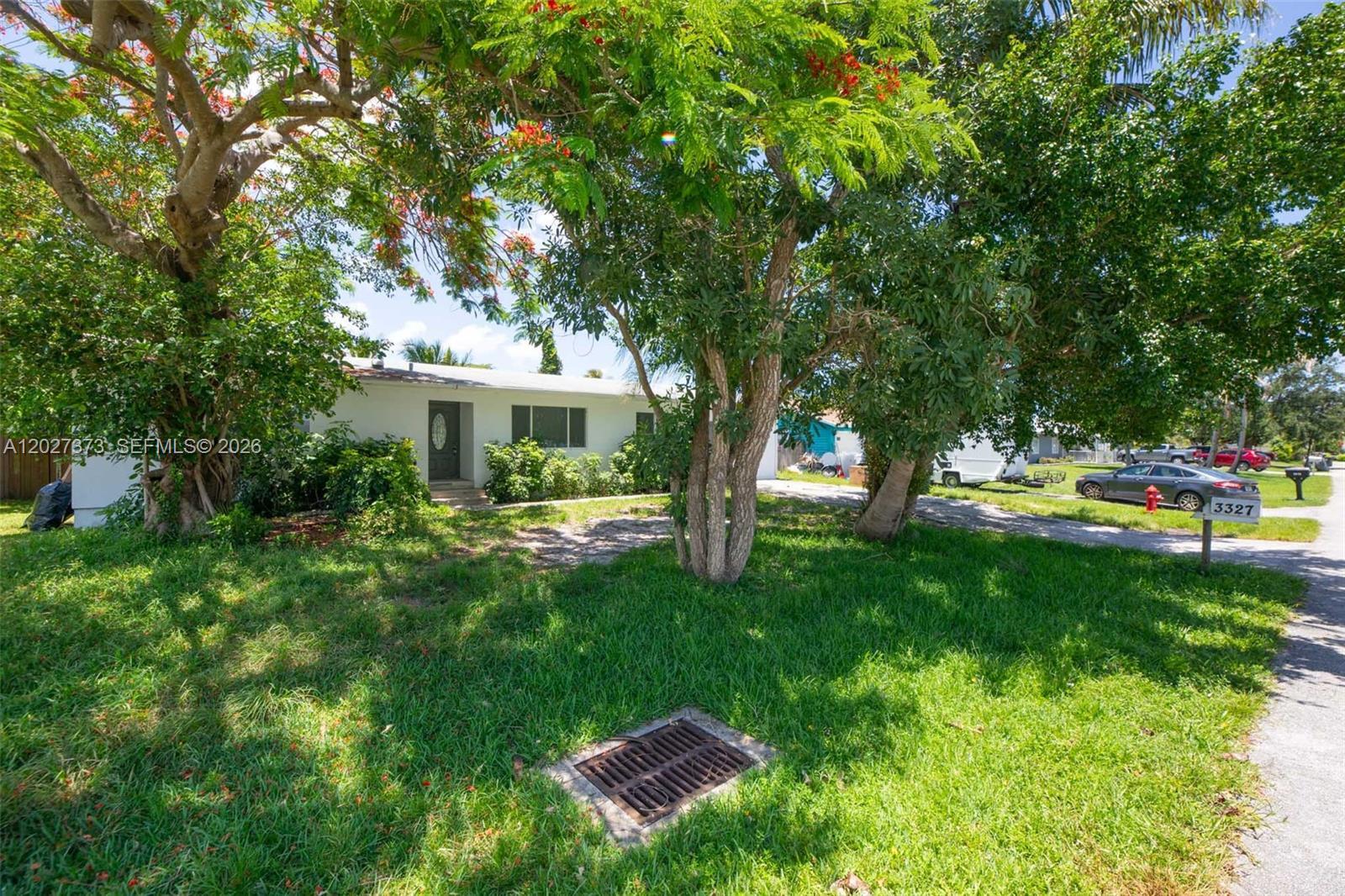 3327 Sapphire Rd, Lake Worth FL 33462 photo 2