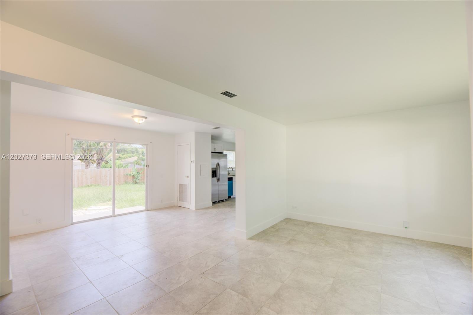 3327 Sapphire Rd, Lake Worth FL 33462 photo 5