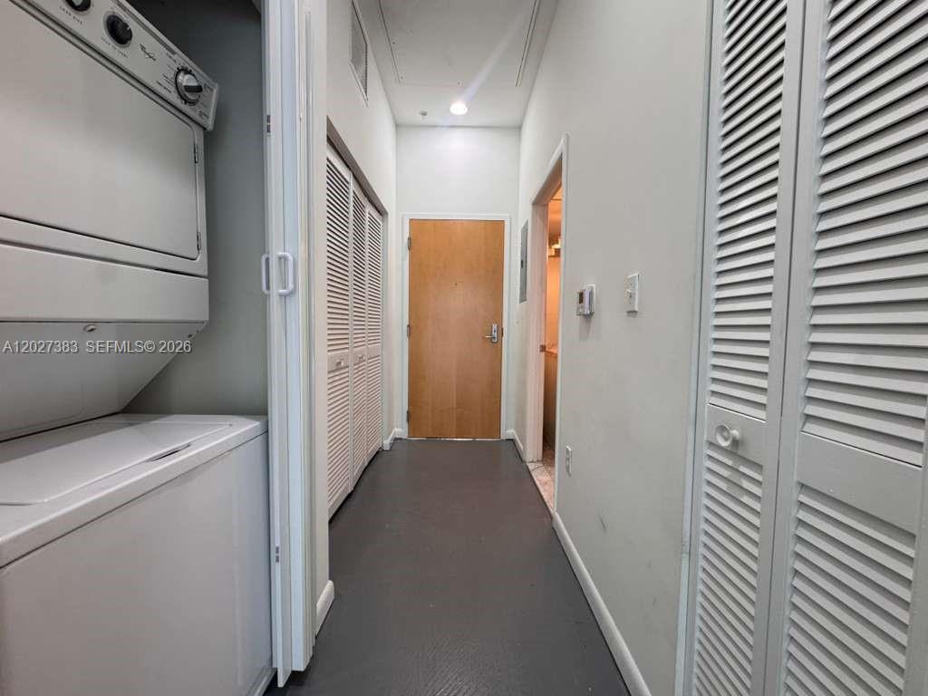 253 NE 2nd St # 324, Miami FL 33132 photo 4