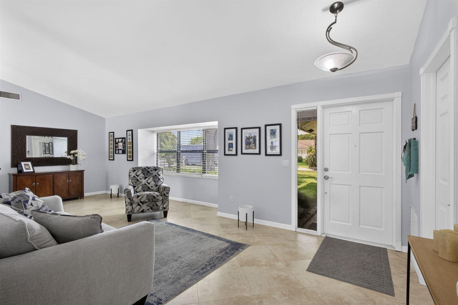 559 Azure Avenue, Wellington FL 33414 photo 4