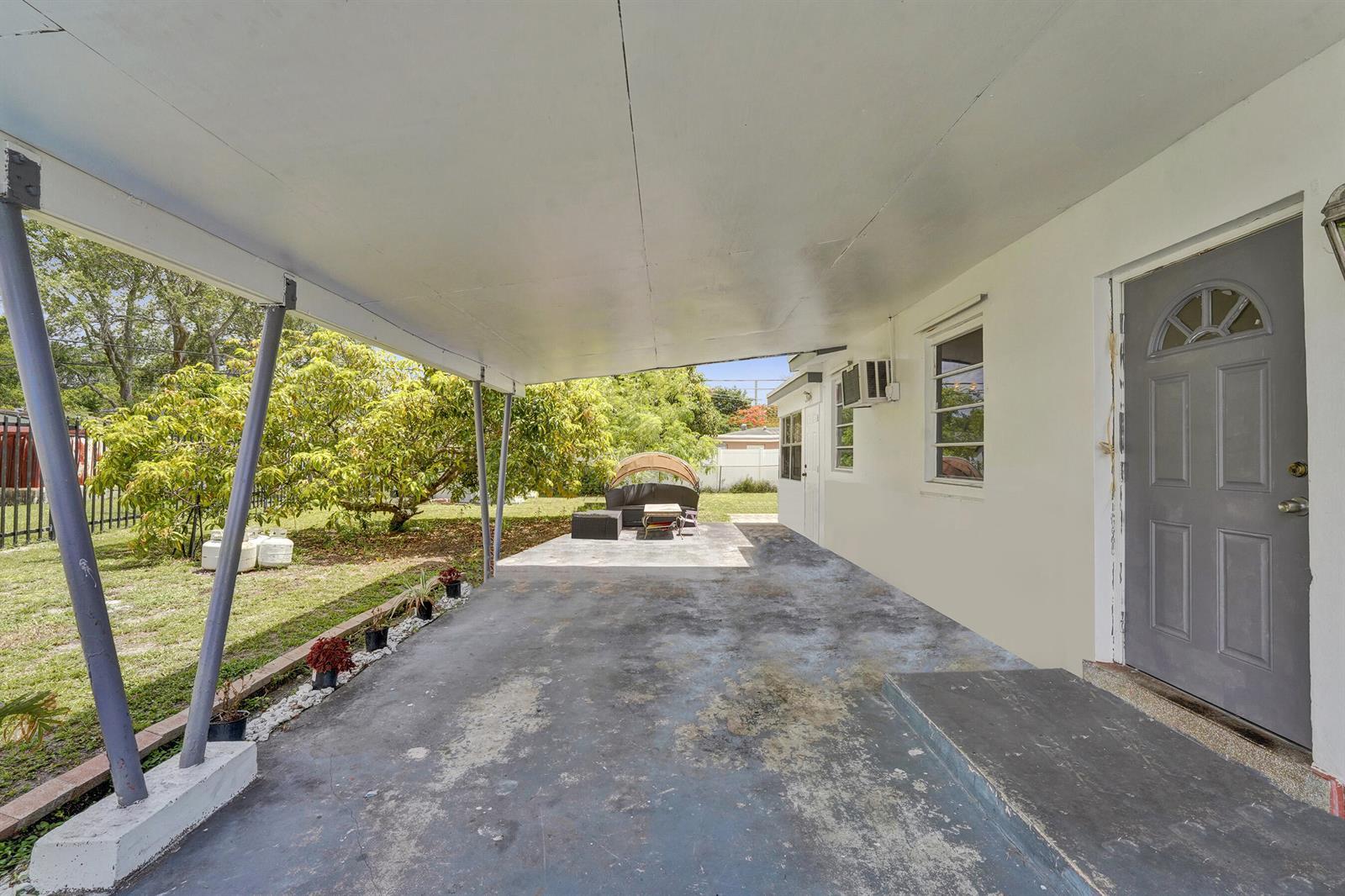 4111 SW 32nd Drive, West Park FL 33023 photo 3