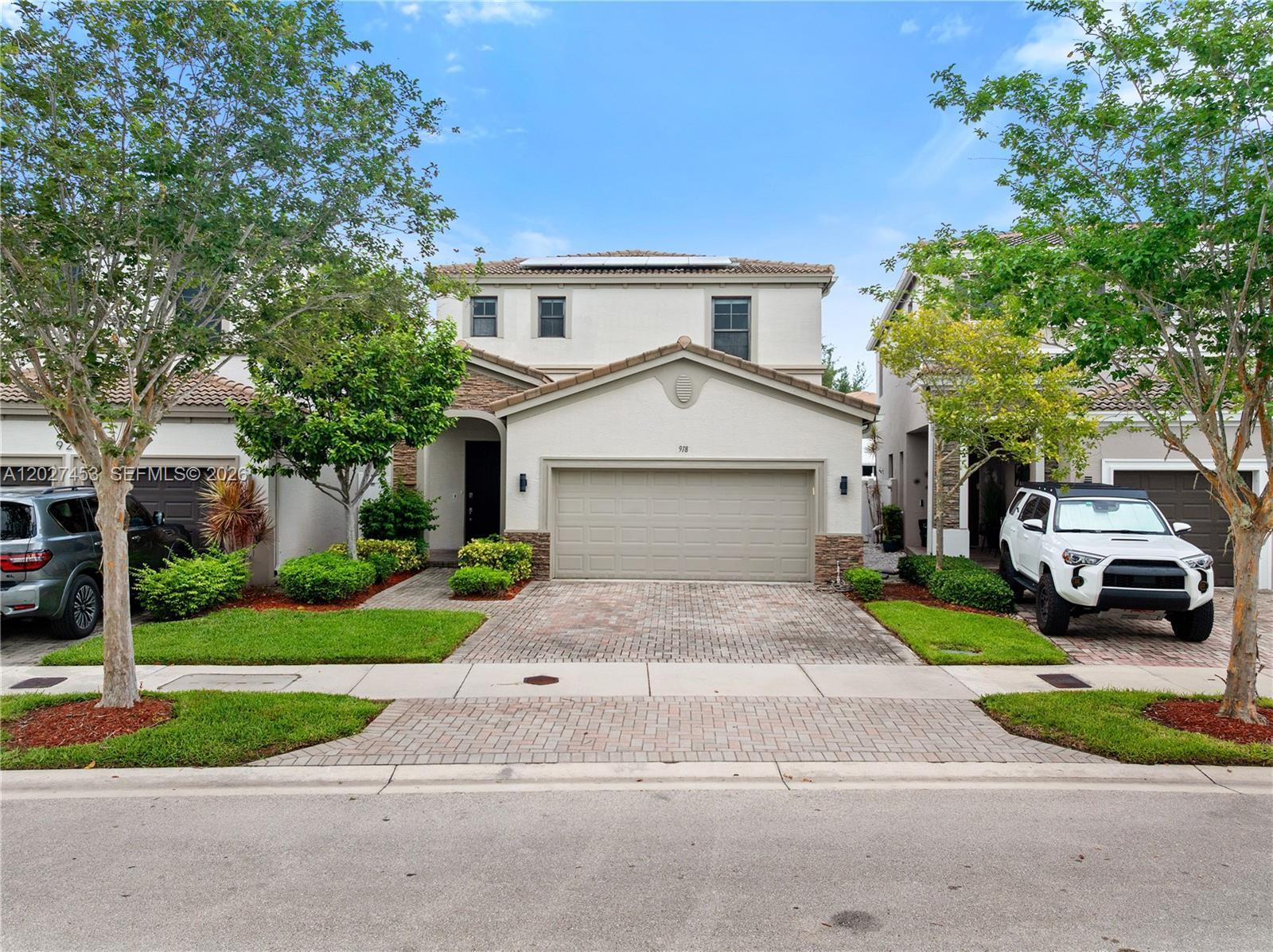 918 NE 191st St, Miami FL 33179 photo 5