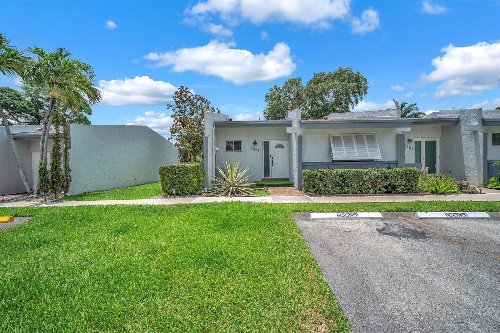 2347 N 37th Avenue, Hollywood FL 33021 photo 2