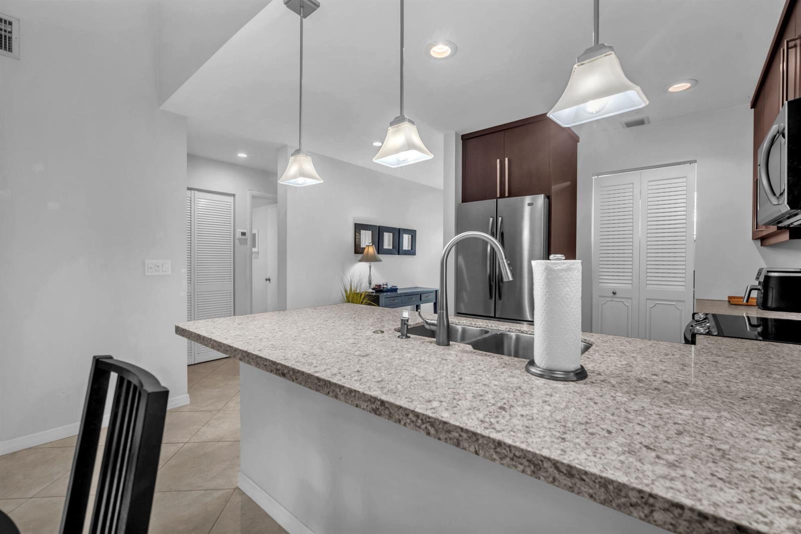 2347 N 37th Avenue, Hollywood FL 33021 photo 5