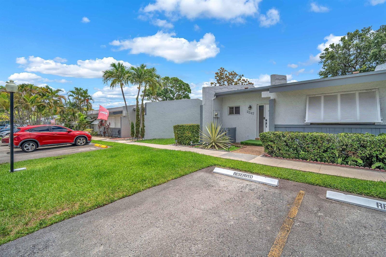 2347 N 37th Avenue, Hollywood FL 33021 photo 4