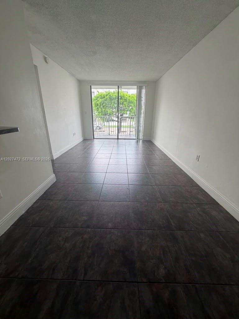 8185 NW 7th St # 218, Miami FL 33126 photo 2