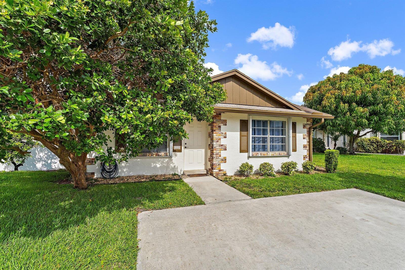 109 Doe Trail, Jupiter FL 33458 photo 2