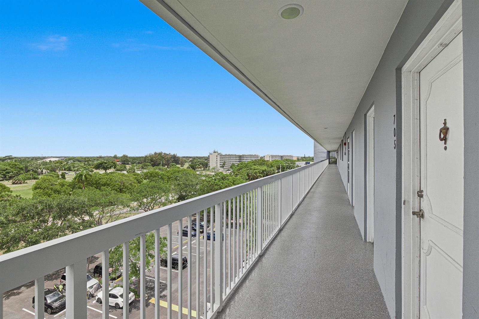 5700 NW 2nd Avenue # 705, Boca Raton FL 33487 photo 3