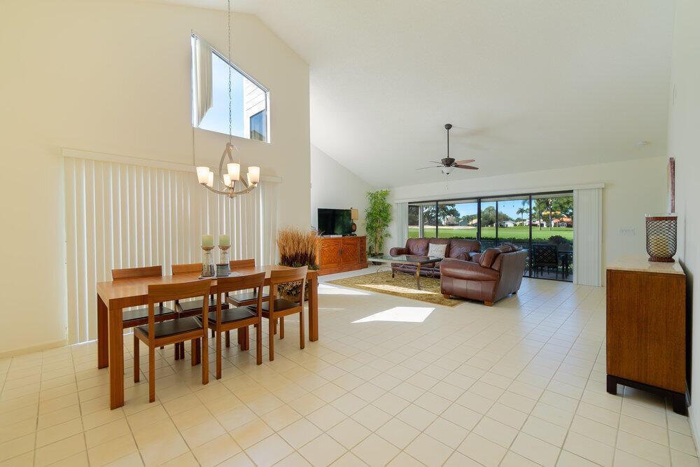 6672 S Pine Court, Palm Beach Gardens FL 33418 photo 3