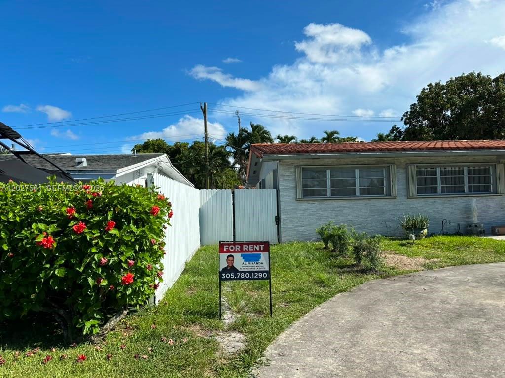 1090 W 60th St # 1, Hialeah FL 33012 photo 2