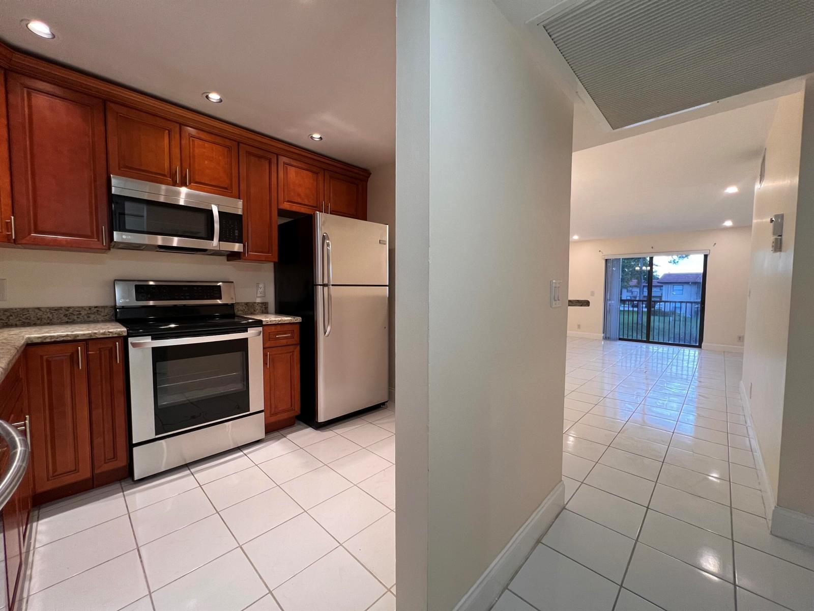 21911 Lake Forest Circle # 206, Boca Raton FL 33433 photo 4