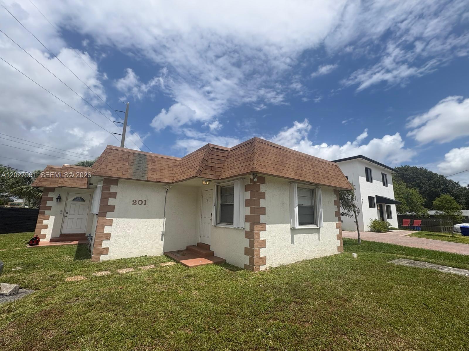 201 Columbus Pkwy # A, Hollywood FL 33021