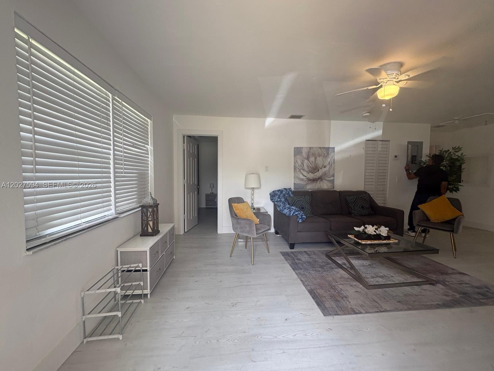 201 Columbus Pkwy # B, Hollywood FL 33021 photo 3