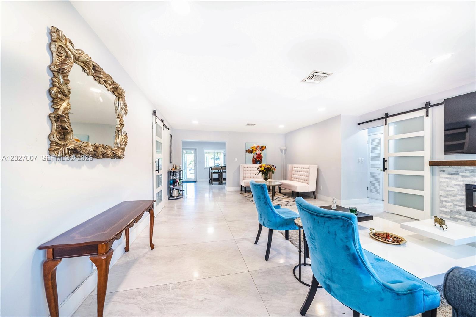 1101 NE 5th St, Hallandale Beach FL 33009 photo 4