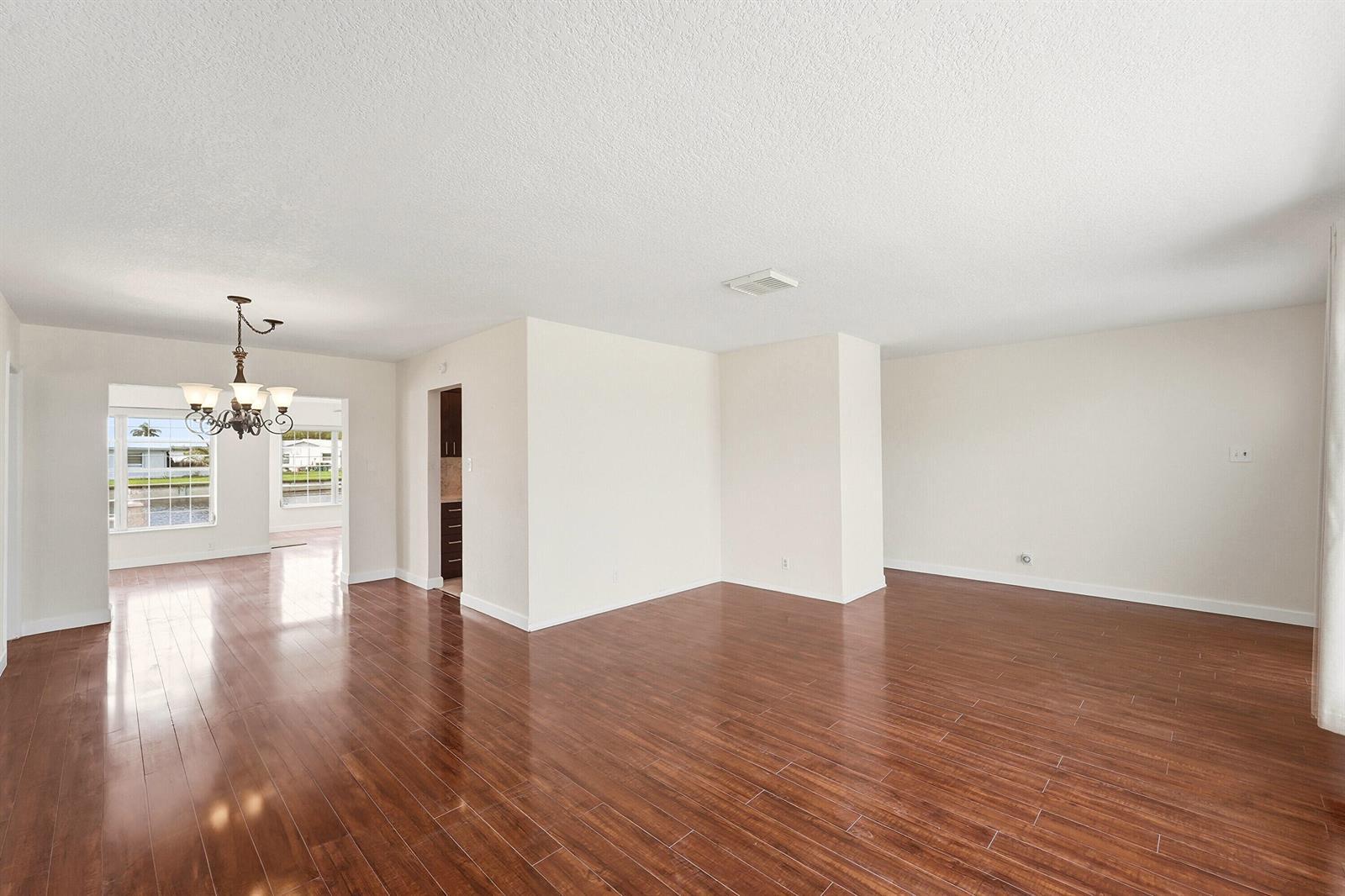 8304 NW 59th Street, Tamarac FL 33321 photo 4
