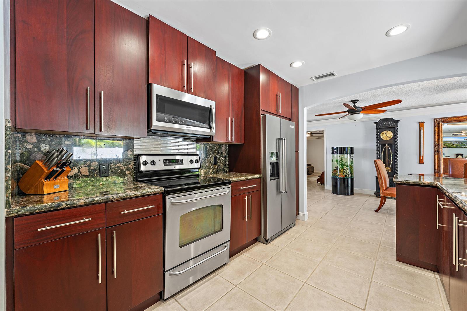2442 Snug Harbor Drive, Palm Beach Gardens FL 33410 photo 5