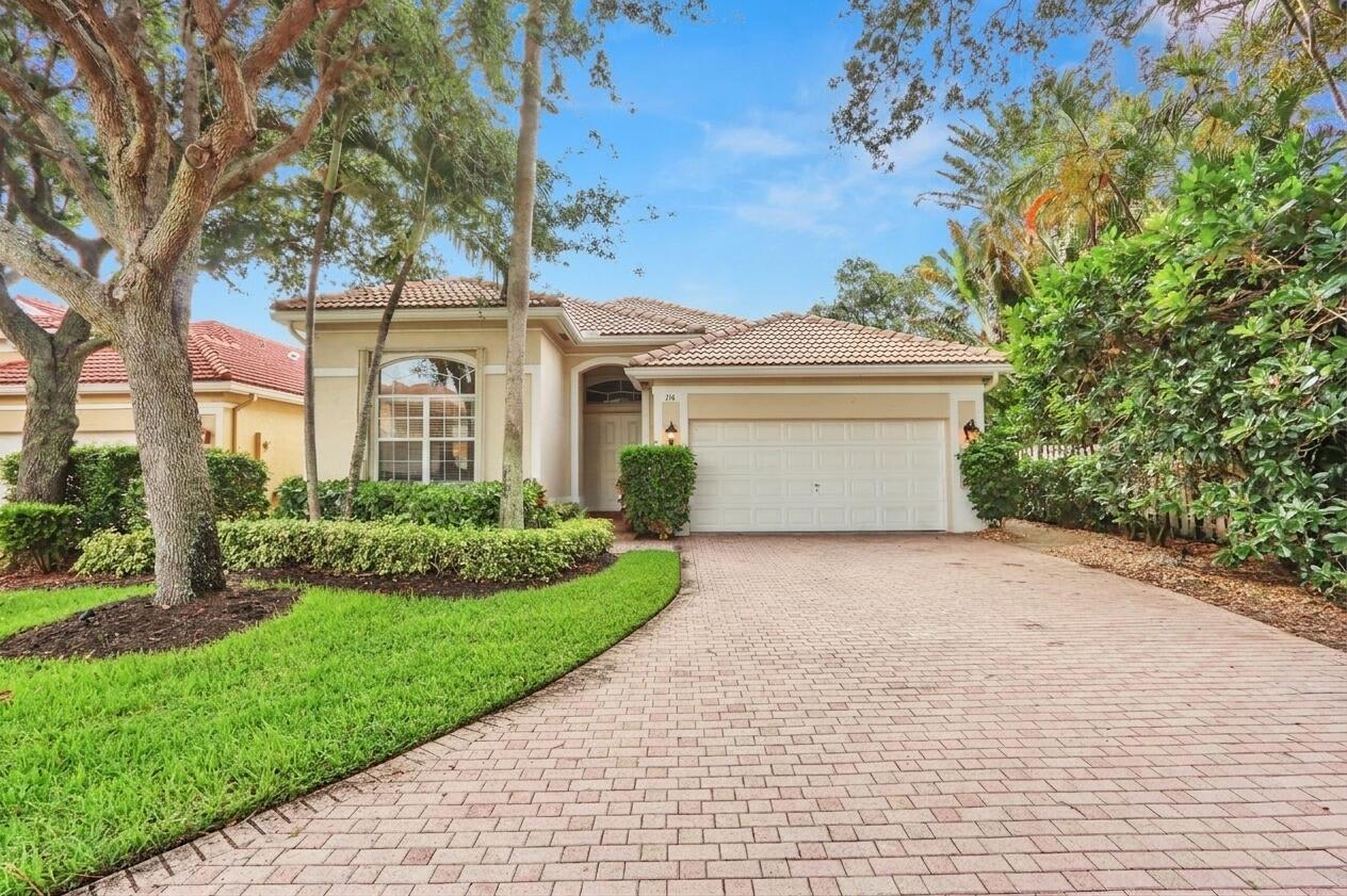 116 Palm Circle, Atlantis FL 33462