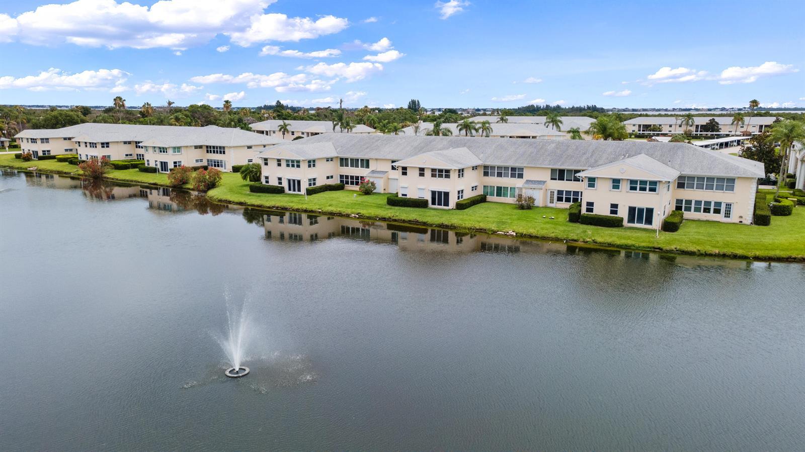 625 W Lake Jasmine Circle # 108, Vero Beach FL 32962 photo 4