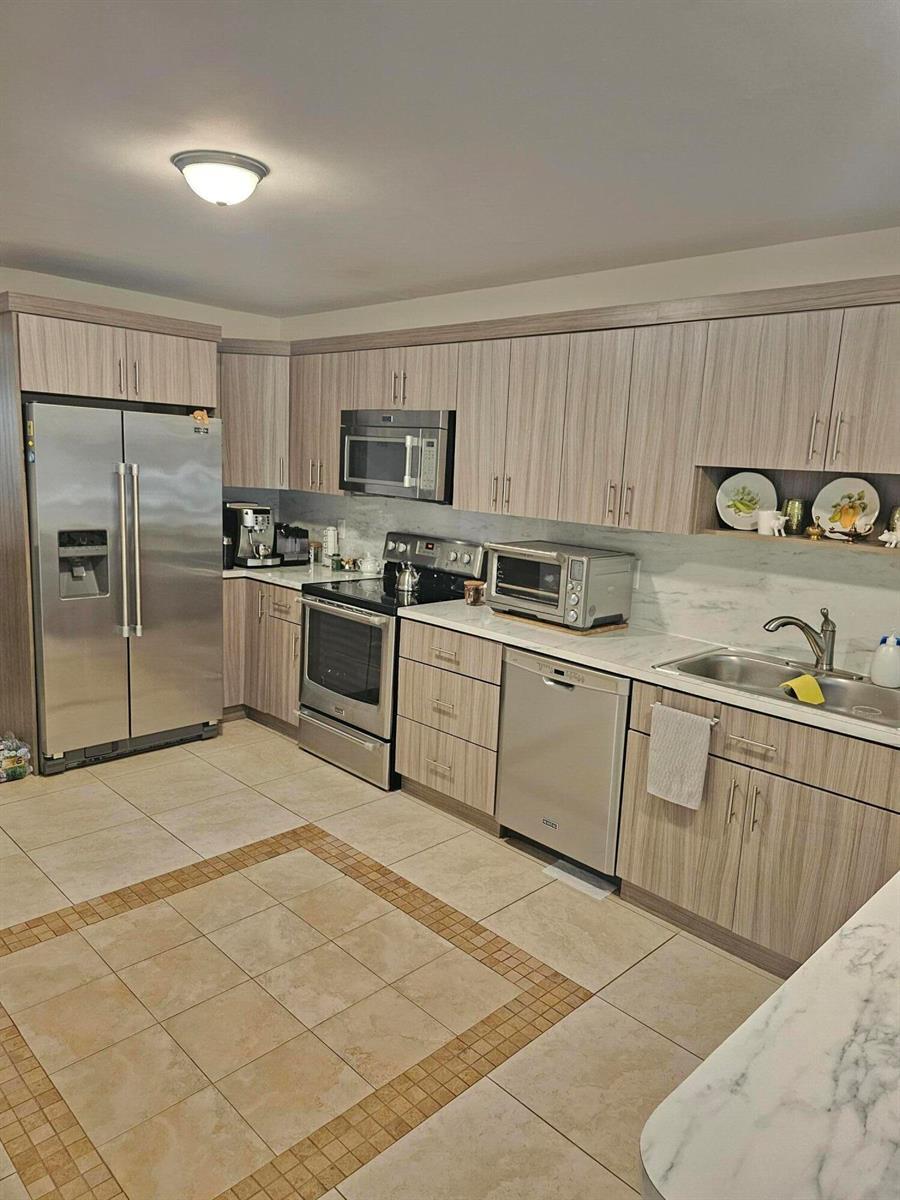 1412 SW 110th Way, Davie FL 33324 photo 3