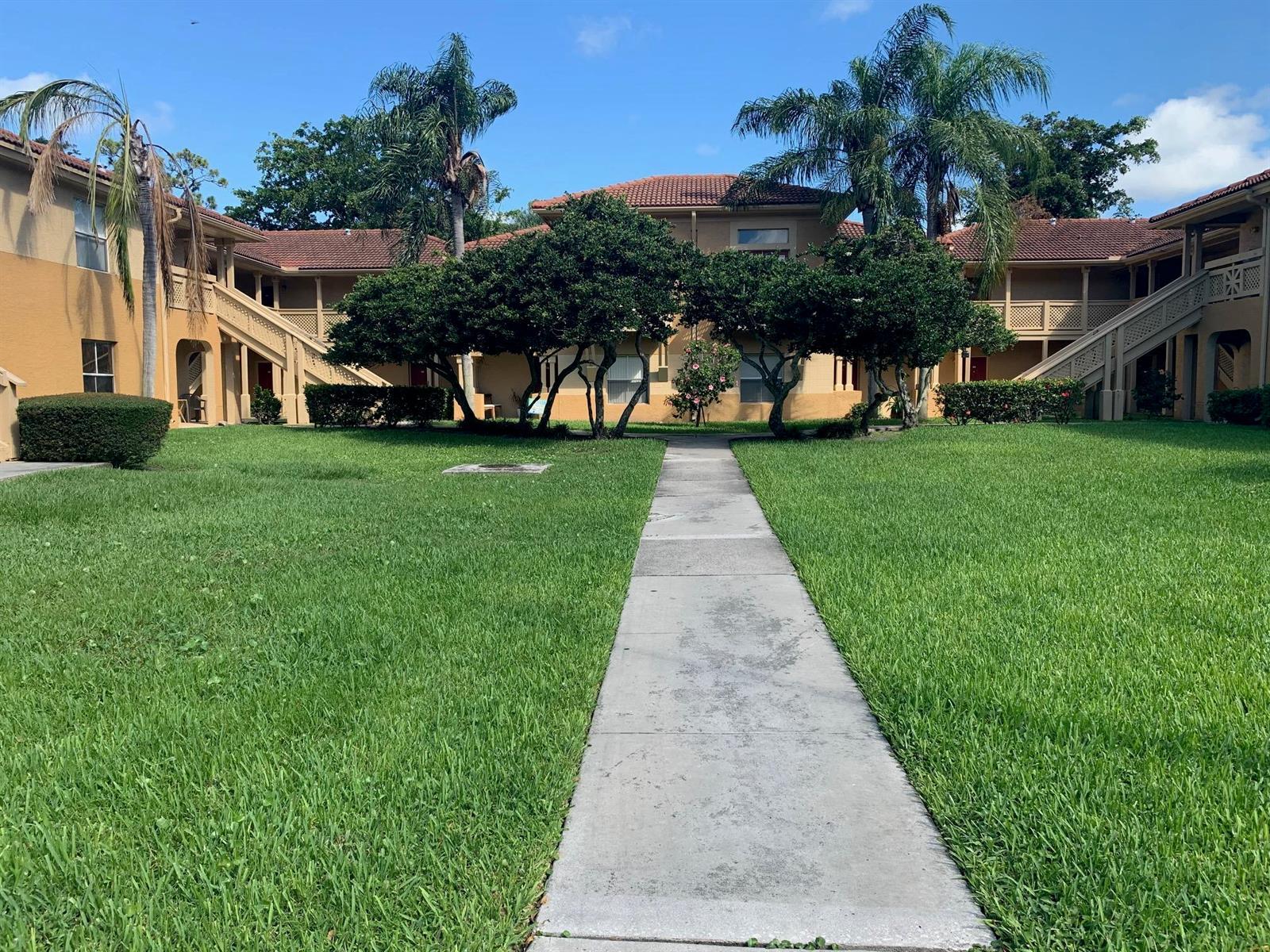 4799 Via Palm Lakes # 1611, West Palm Beach FL 33417