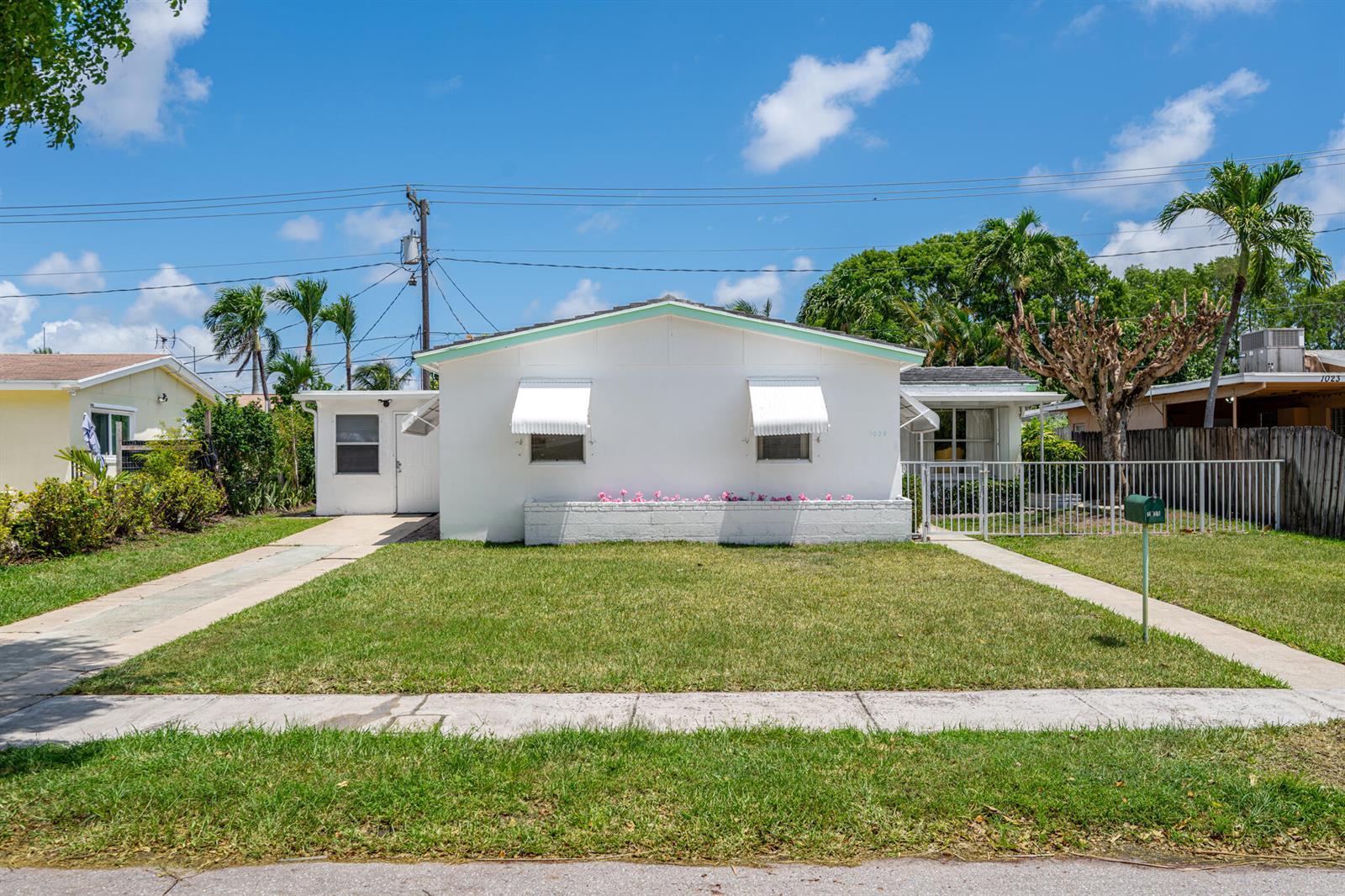 1029 Andrews Road, West Palm Beach FL 33405 photo 2