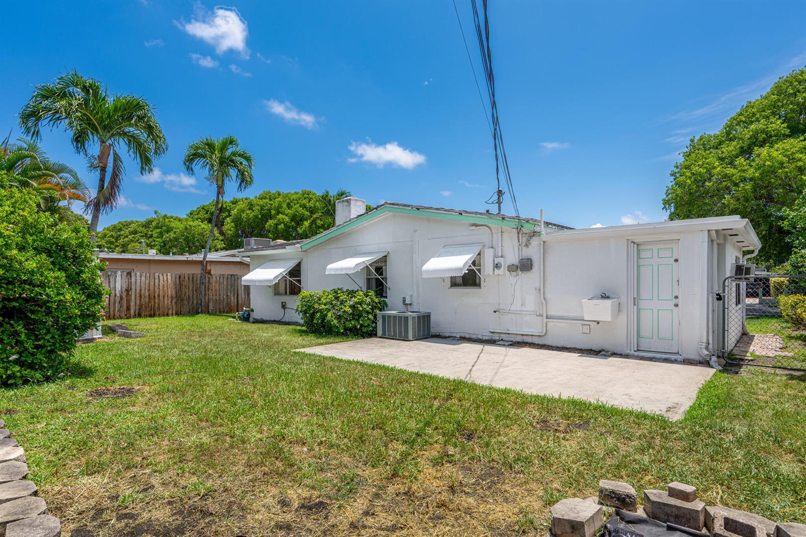 1029 Andrews Road, West Palm Beach FL 33405 photo 5