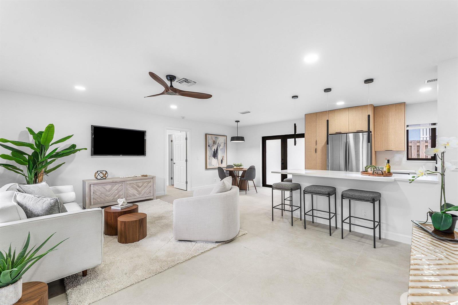 608 SE 2nd Avenue, Delray Beach FL 33483