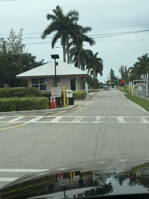36 Norwich B, West Palm Beach FL 33417 photo 2
