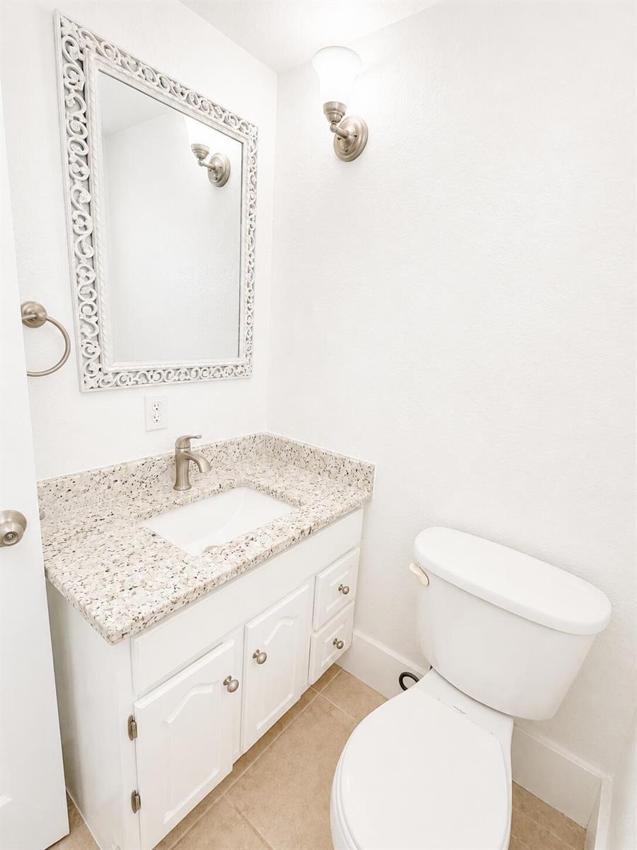 887 Crystal Lake Drive, Pompano Beach FL 33064 photo 5