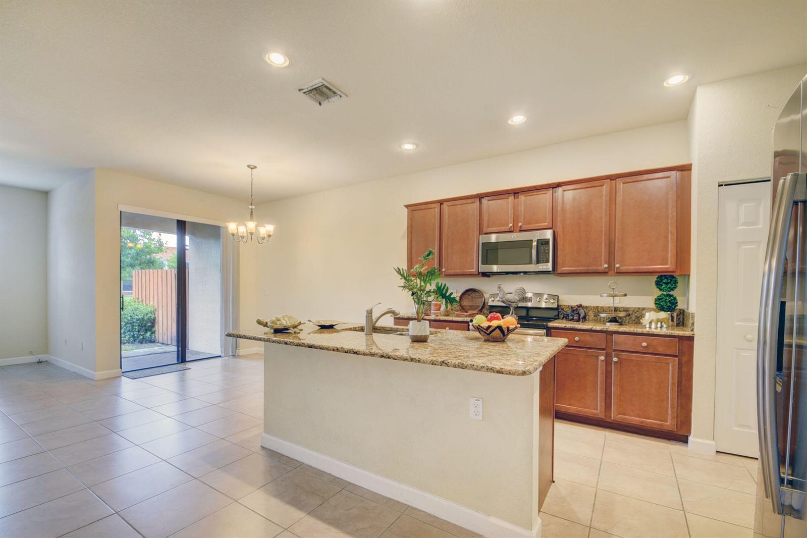 10385 Wellington Parc Drive, Wellington FL 33449 photo 2