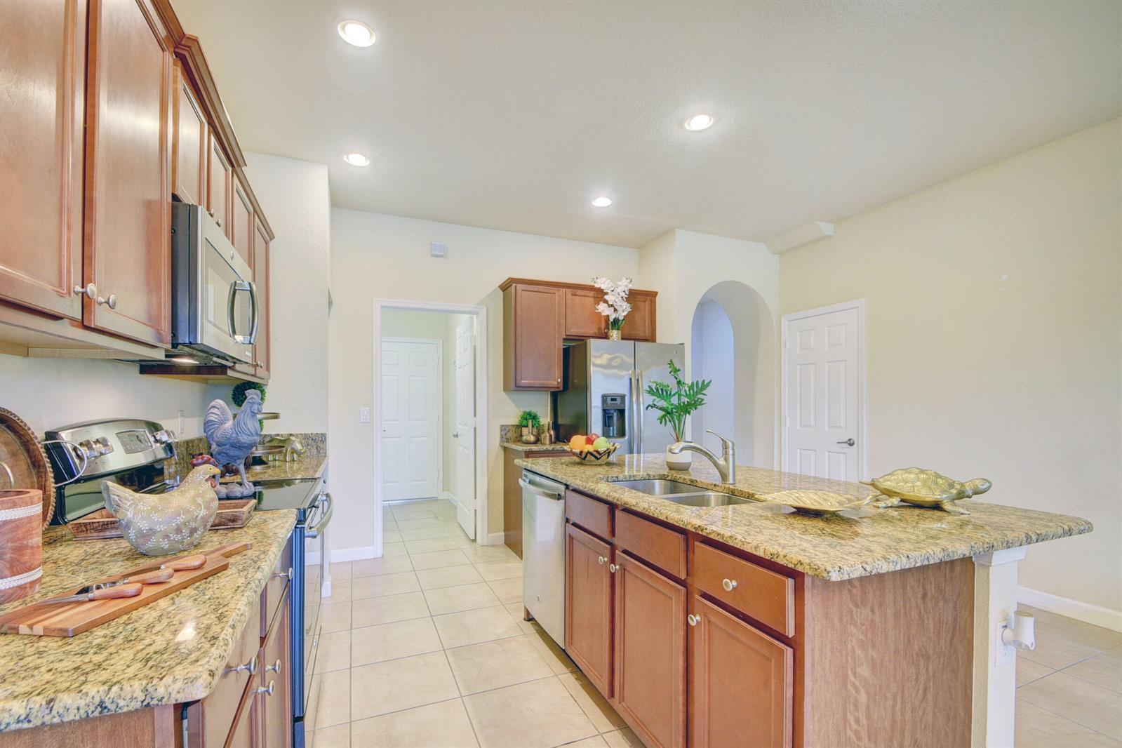10385 Wellington Parc Drive, Wellington FL 33449 photo 3