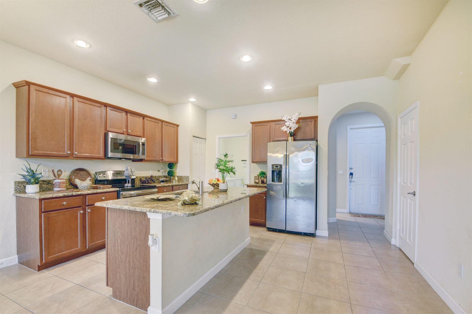 10385 Wellington Parc Drive, Wellington FL 33449 photo 4