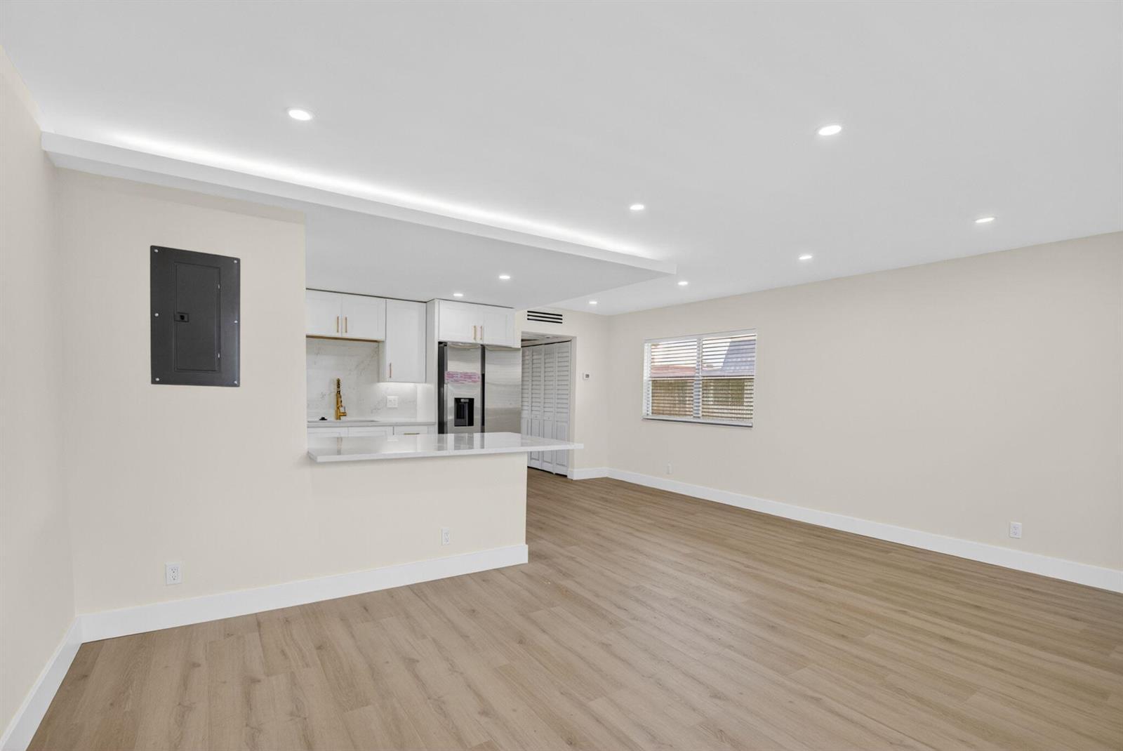 270 Brittany F, Delray Beach FL 33446 photo 4