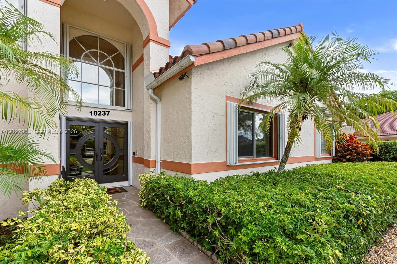 10237 SW 12th St, Pembroke Pines FL 33025 photo 4