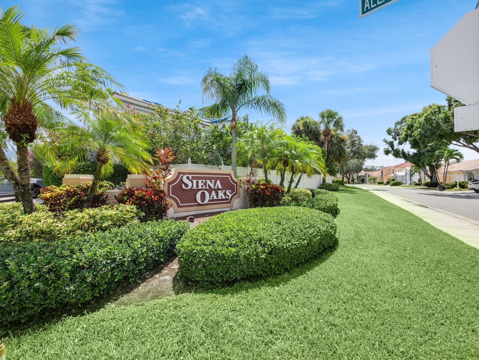 10109 Oak Bark Lane, Palm Beach Gardens FL 33410 photo 2