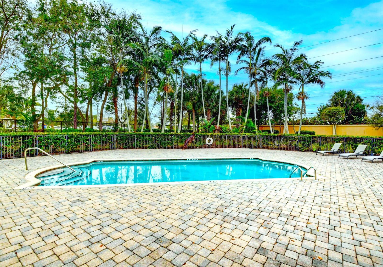 4305 Coventry Pointe Way, Lake Worth FL 33461 photo 2