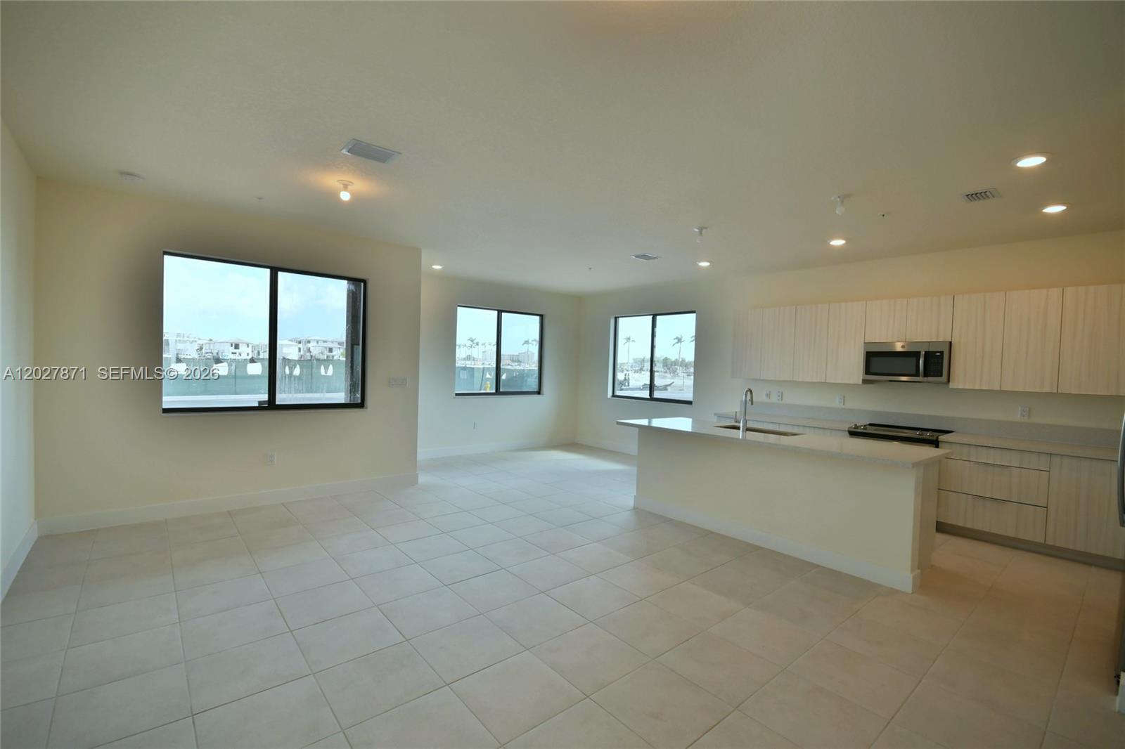 4700 NW 84th Ave # 18, Doral FL 33166 photo 2