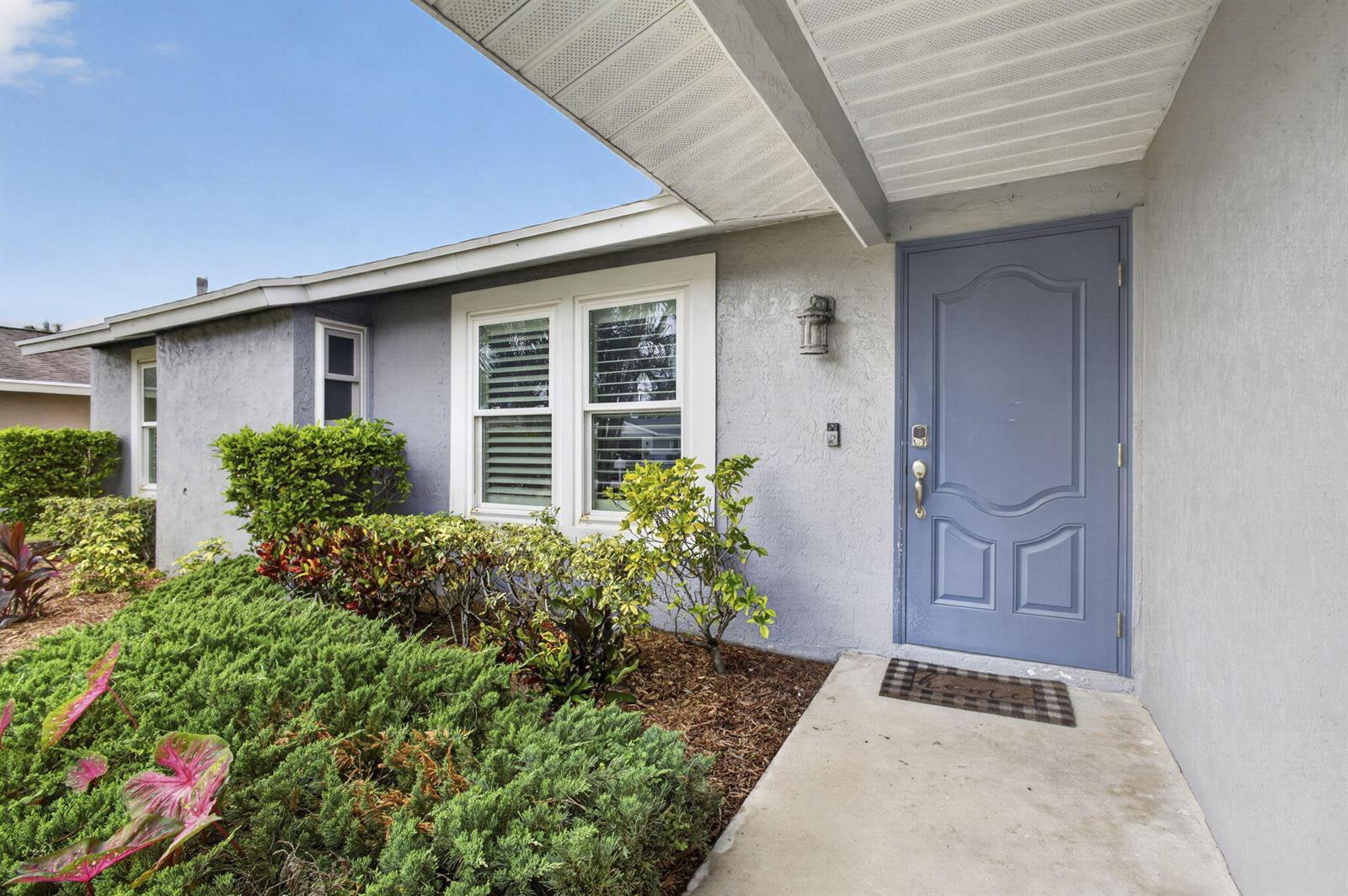 8443 Elaine Drive, Boynton Beach FL 33472 photo 2