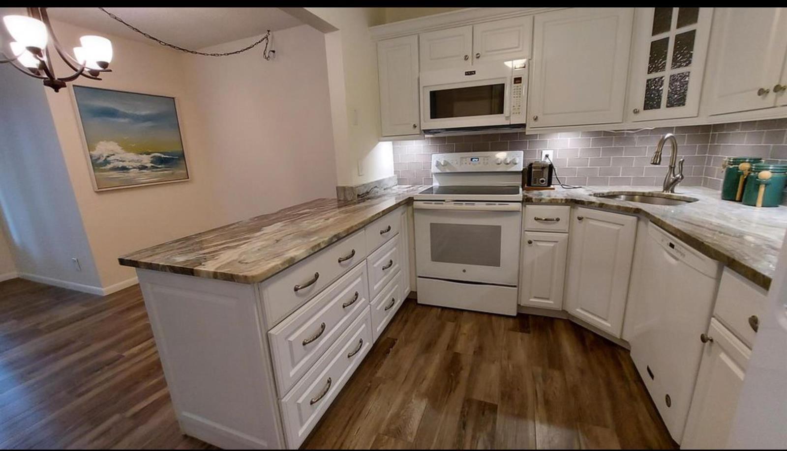 234 Pine Hov # 1, FL 33463 photo 2