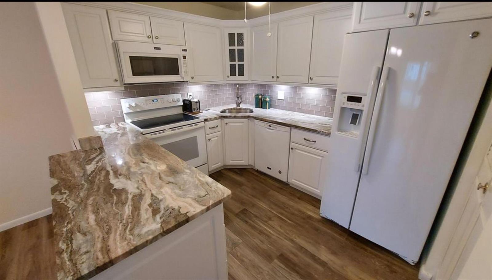 234 Pine Hov # 1, FL 33463 photo 3