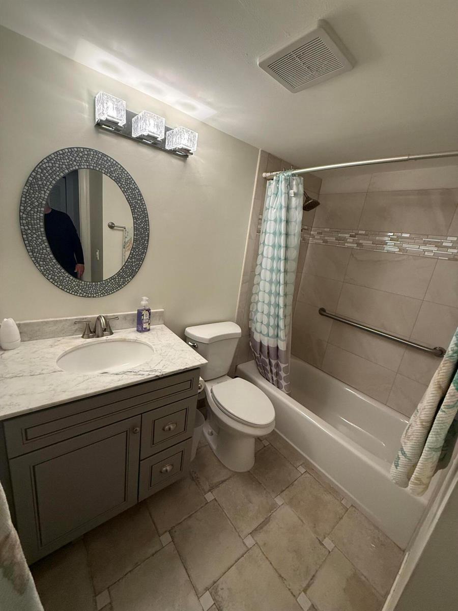234 Pine Hov # 1, FL 33463 photo 5