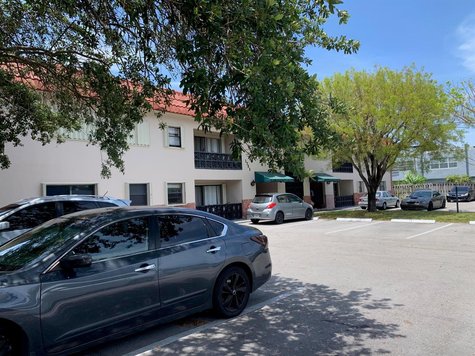 1721 NW 15th Vista, Boca Raton FL 33432 photo 2