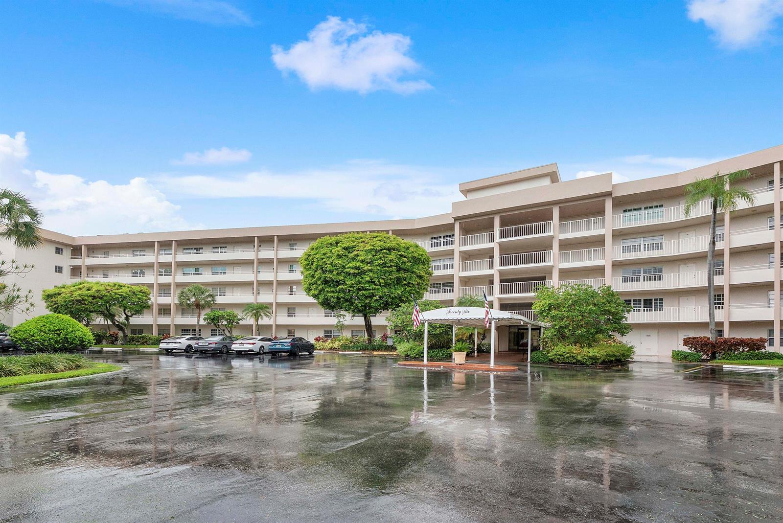 3900 Oaks Clubhouse Drive # 411, Pompano Beach FL 33069 photo 3