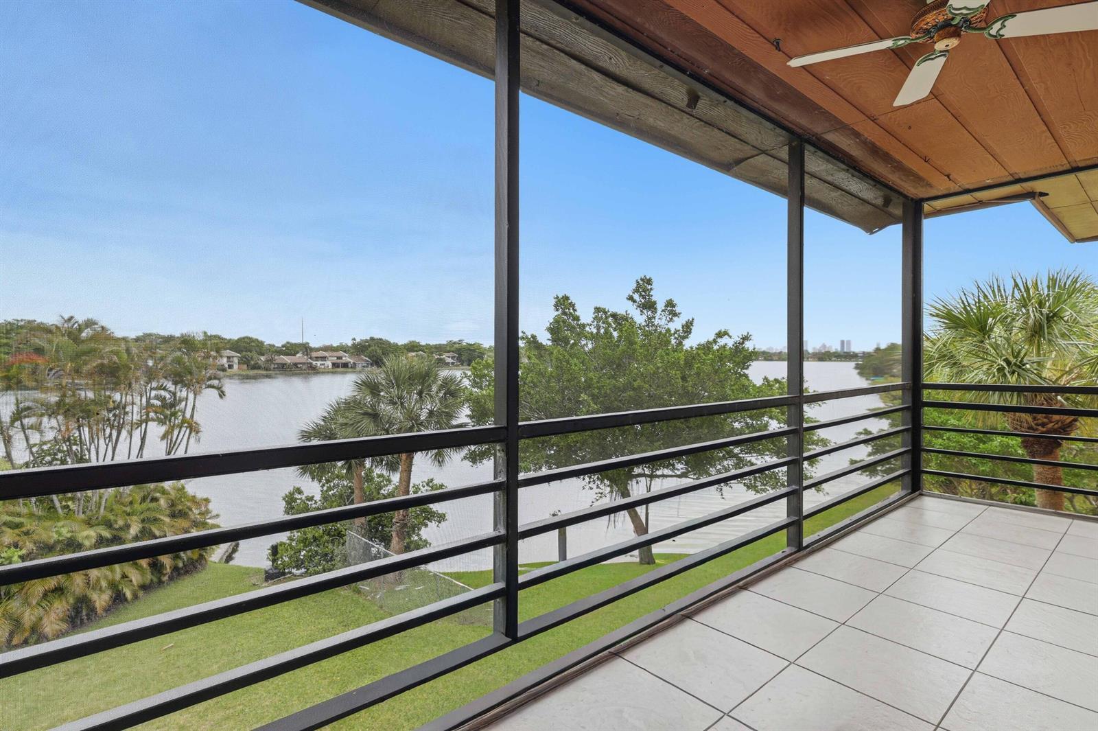 661 NE 195th Street # 310, Miami FL 33179 photo 4